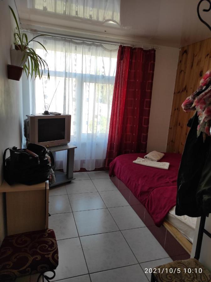 Mini-Hotel Kamianets Extérieur photo
