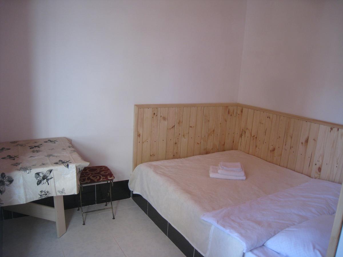 Mini-Hotel Kamianets Extérieur photo